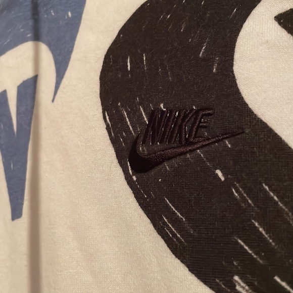 Nike mens size medium abstract hoodie used but in clean condition. - Picture 2 of 3